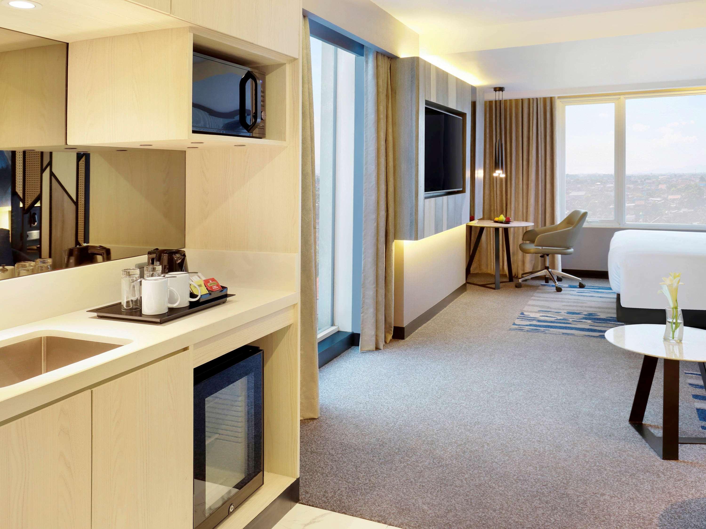 โนโวเทล สวีท ยกยาการ์ต้า มาลิโอโบโร Hotel ยอกยาการ์ตา ภายนอก รูปภาพ
