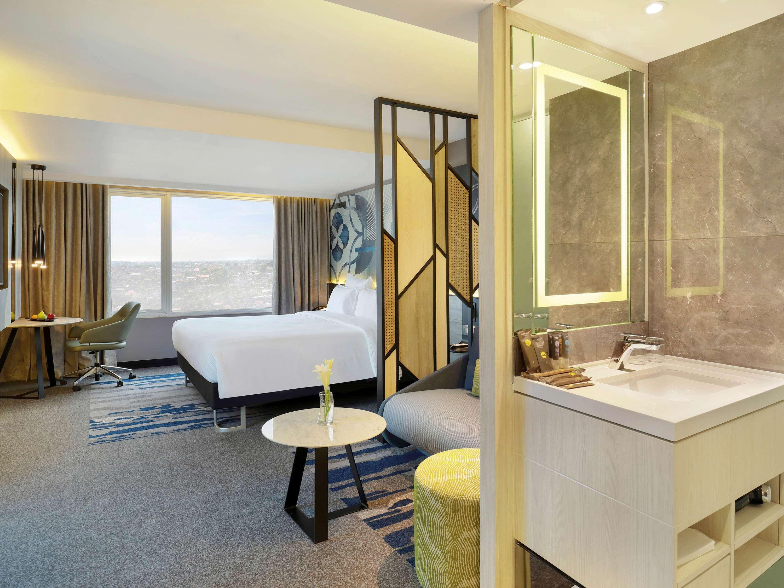 โนโวเทล สวีท ยกยาการ์ต้า มาลิโอโบโร Hotel ยอกยาการ์ตา ภายนอก รูปภาพ