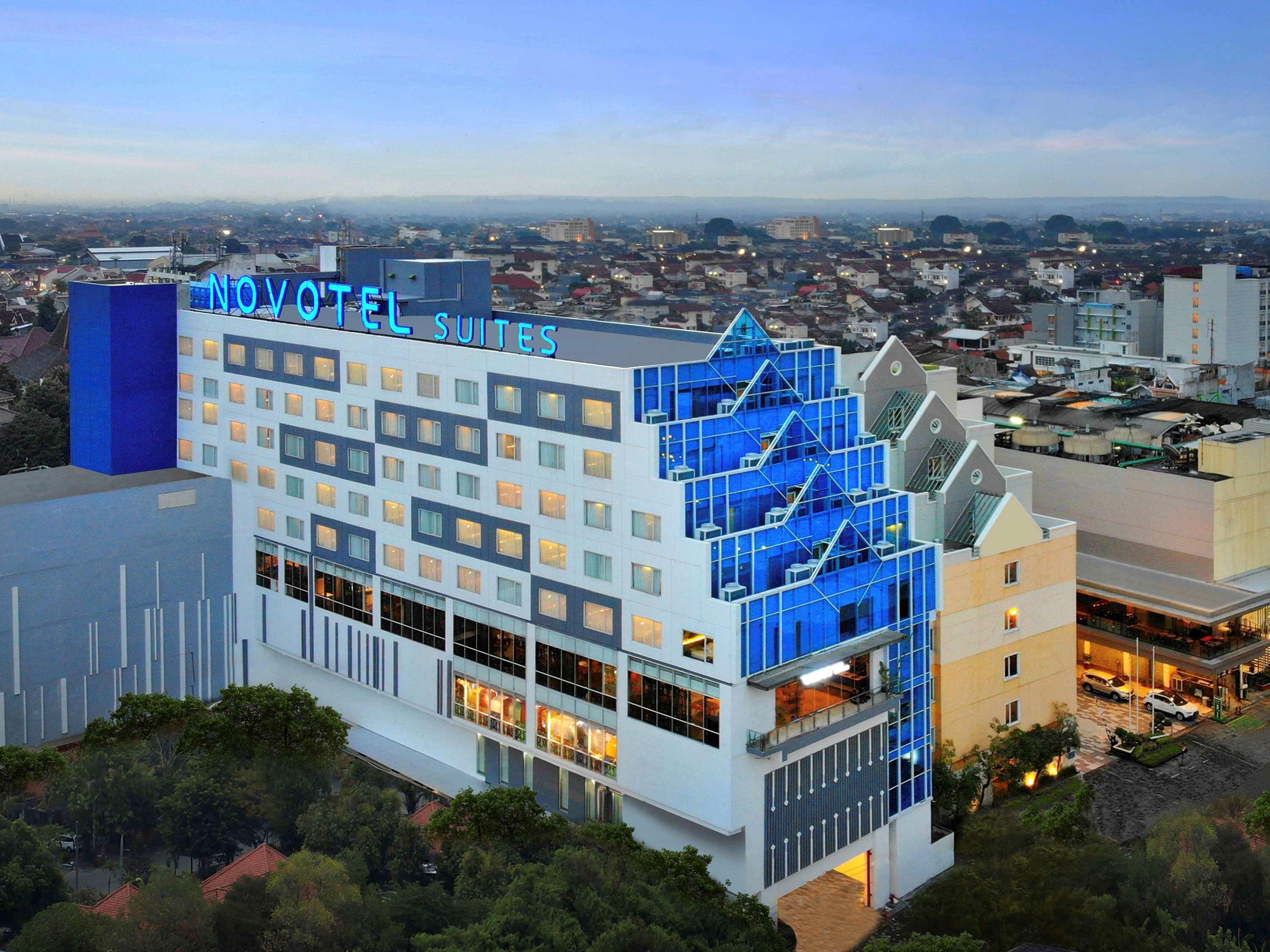 โนโวเทล สวีท ยกยาการ์ต้า มาลิโอโบโร Hotel ยอกยาการ์ตา ภายนอก รูปภาพ