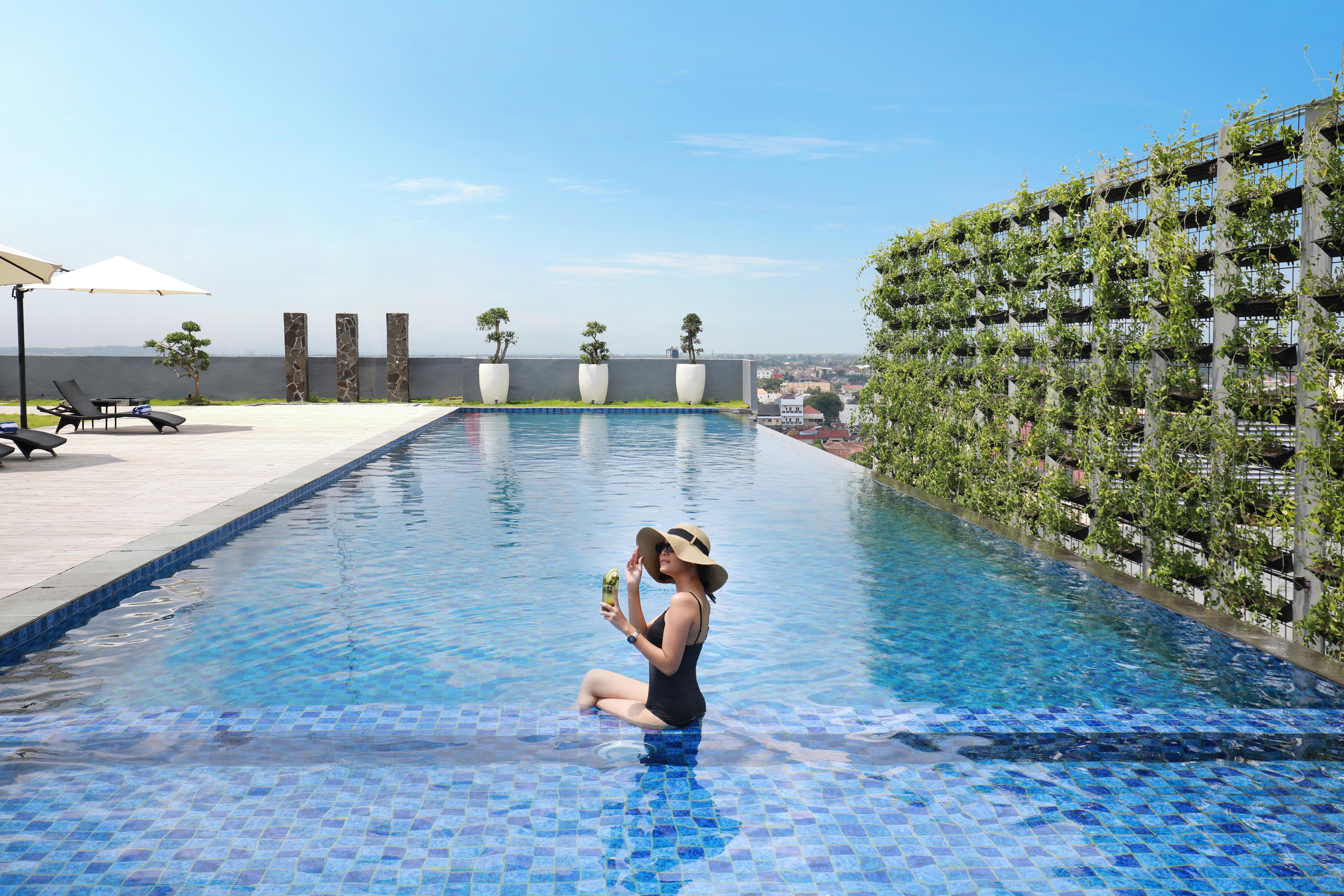 โนโวเทล สวีท ยกยาการ์ต้า มาลิโอโบโร Hotel ยอกยาการ์ตา ภายนอก รูปภาพ