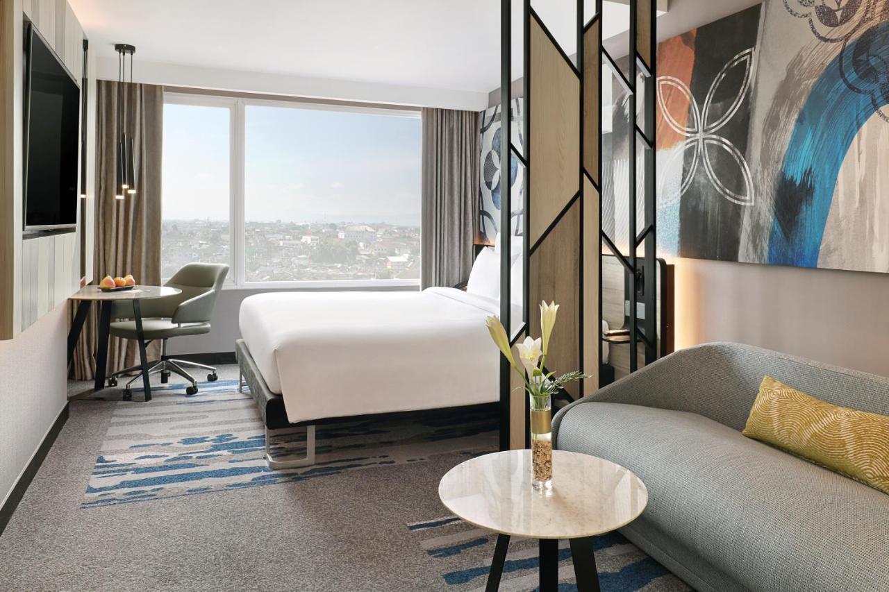 โนโวเทล สวีท ยกยาการ์ต้า มาลิโอโบโร Hotel ยอกยาการ์ตา ภายนอก รูปภาพ