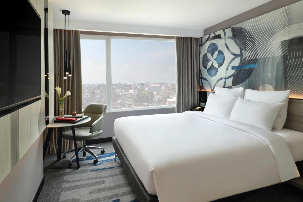 โนโวเทล สวีท ยกยาการ์ต้า มาลิโอโบโร Hotel ยอกยาการ์ตา ภายนอก รูปภาพ