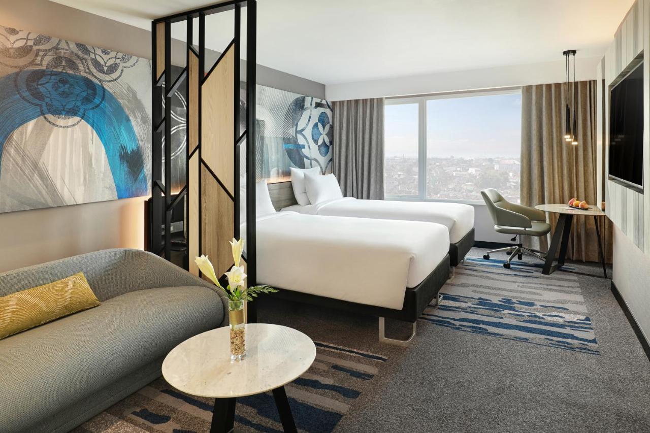 โนโวเทล สวีท ยกยาการ์ต้า มาลิโอโบโร Hotel ยอกยาการ์ตา ภายนอก รูปภาพ